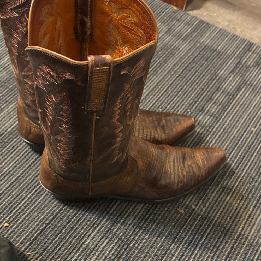 Lucchese Brown Lizard-Texture Cowboy Boots - Picture 4 of 9